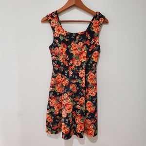 BNWOT Monteau retro orange flower skater pleated dress small